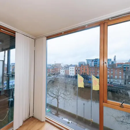 Chic & Radiant 1bd Flat Near City Centre! *