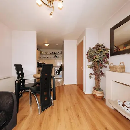 Apartamento Chic & Radiant 1bd Flat Near City Centre! Dublín